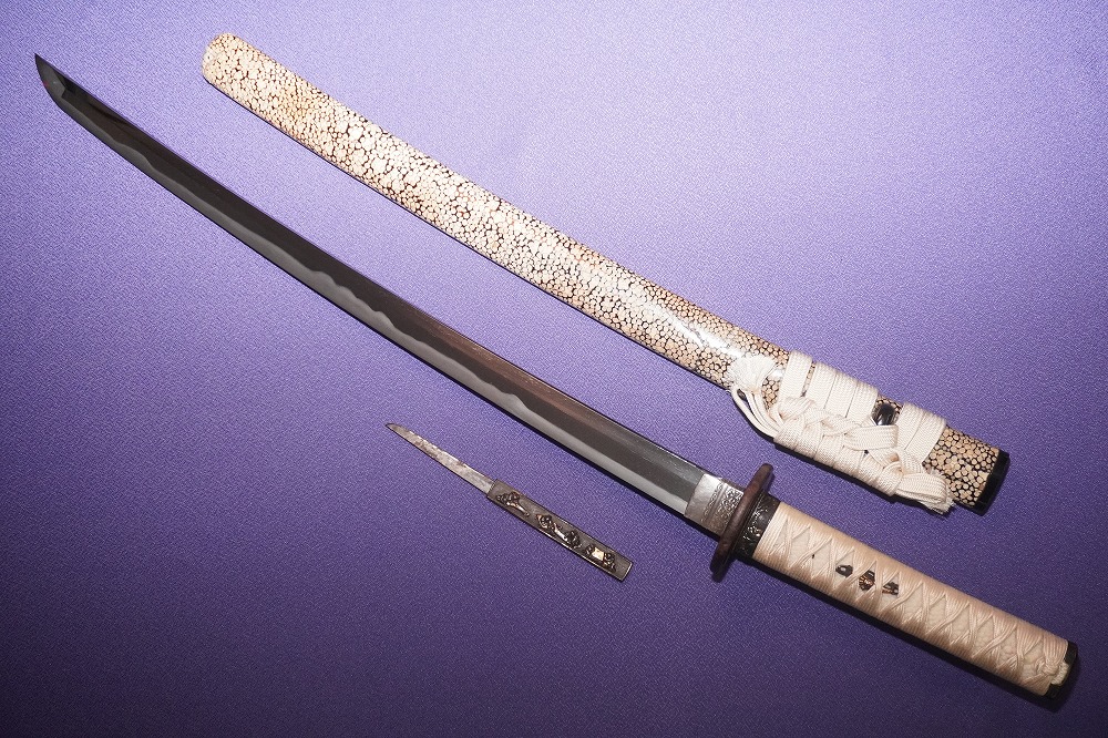 脇差［相州伊勢大掾源綱広］（特別保存） Wakizashi: Soshu Ise Daijo Minamoto Tsunahiro. NBTHK TOKUBETSU HOZON.